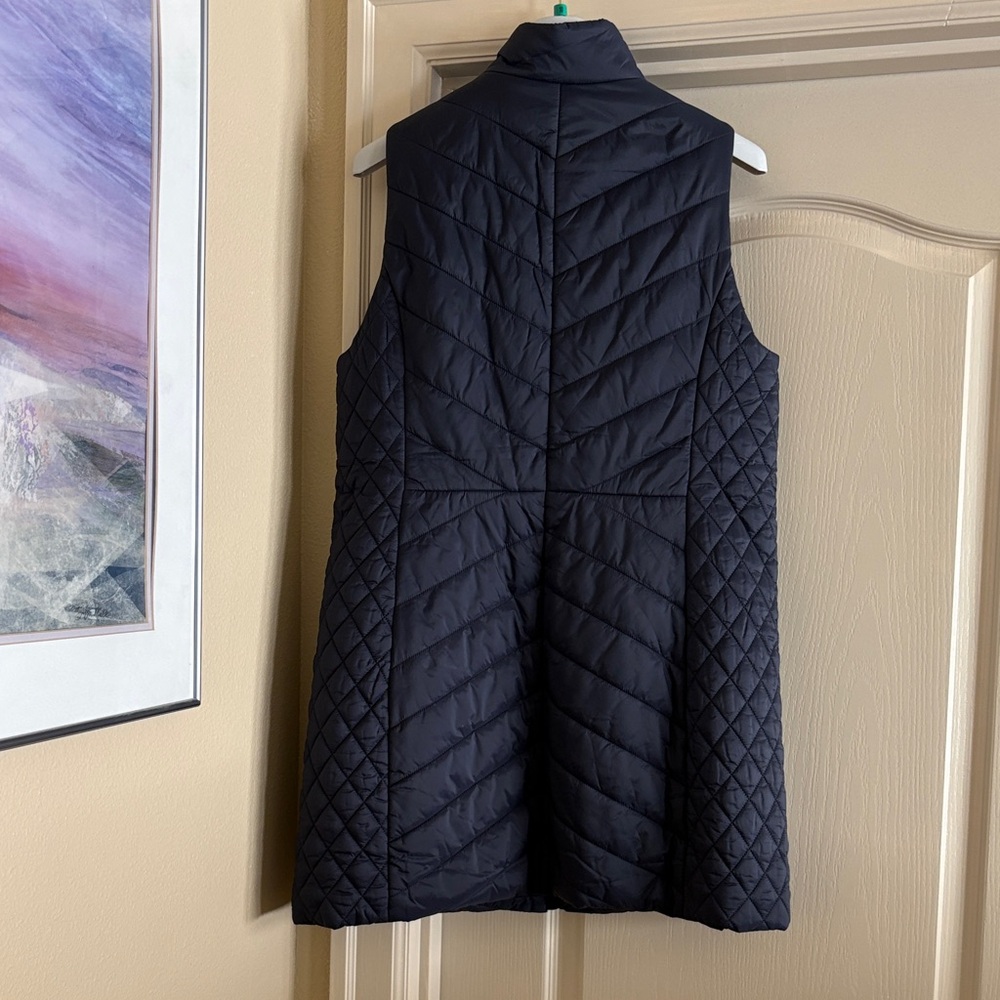 Talbots Navy Quilted Vest Zip Front Side Pockets size Medium - Picture 2 of 2